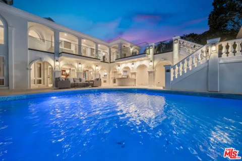 8 Saint Tropez