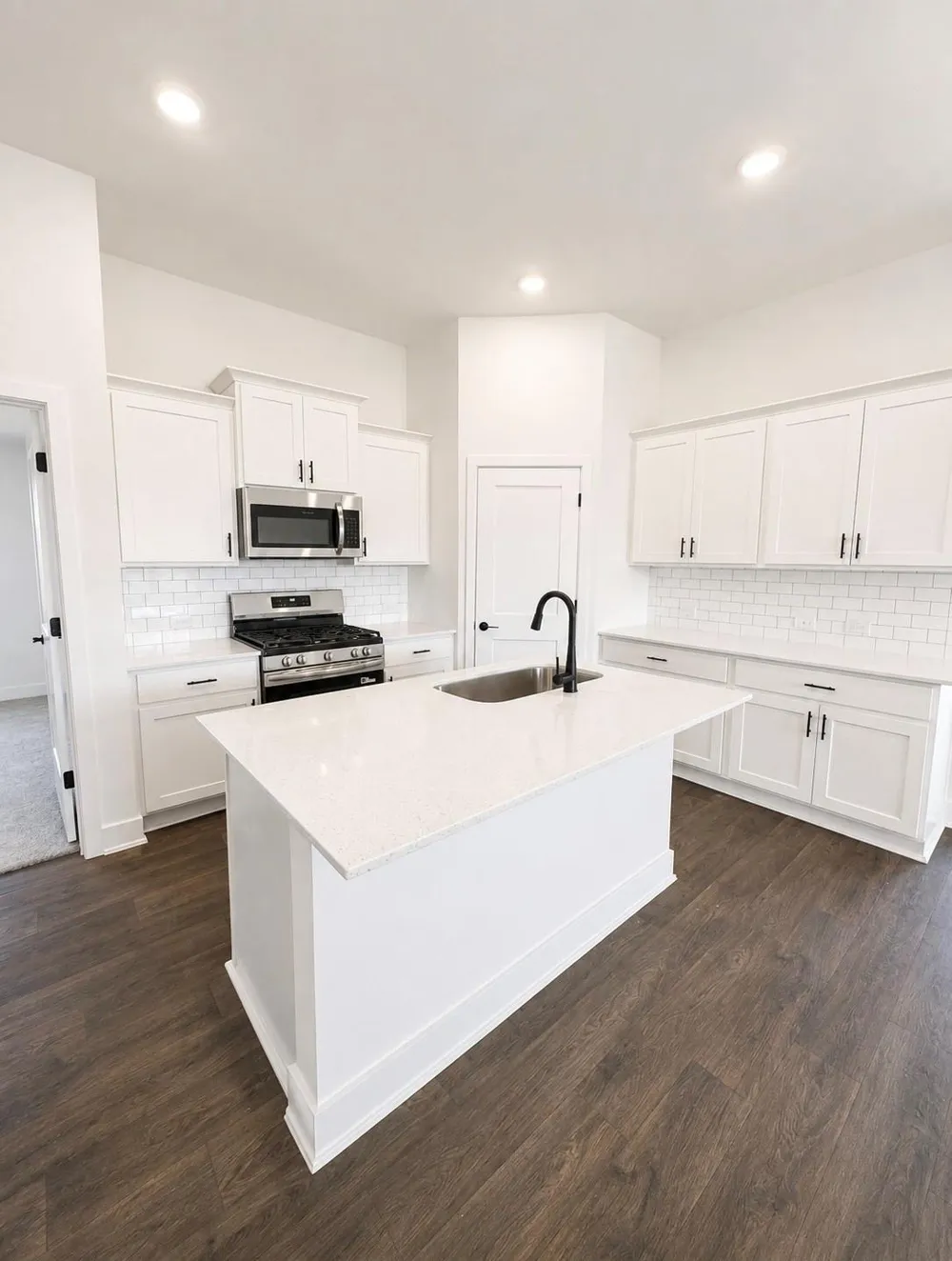 2230 W Post Oak Circle Dayton, TX 77535