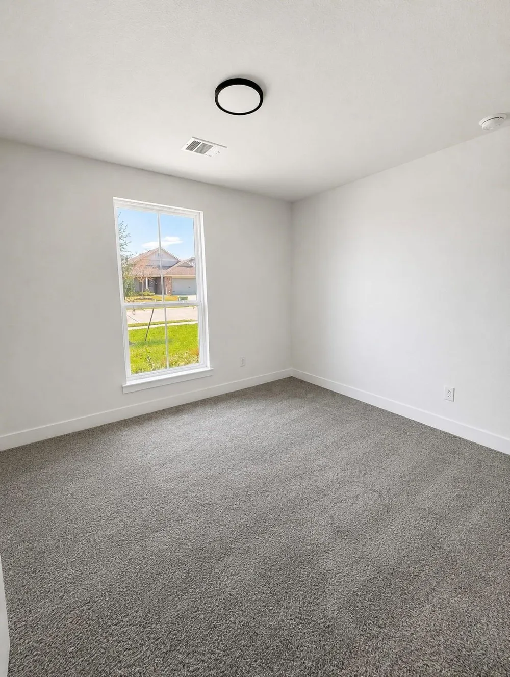 2230 W Post Oak Circle Dayton, TX 77535