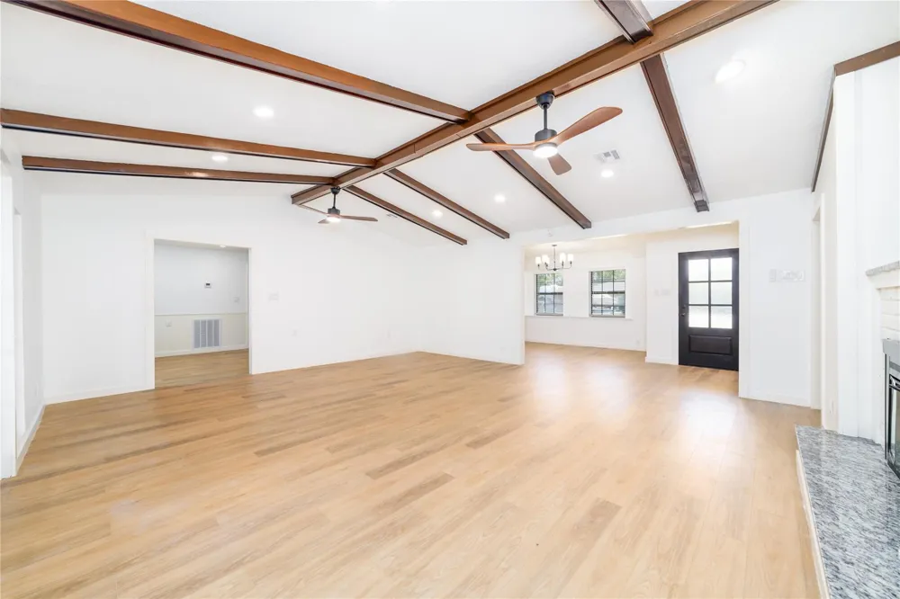 3304 Bruce Hall Road Santa Fe, TX 77510