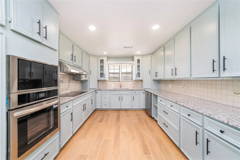 3304 Bruce Hall Road Santa Fe, TX 77510