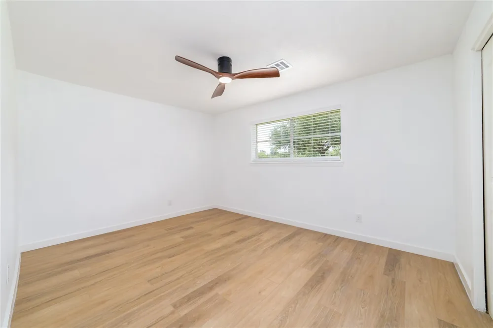 3304 Bruce Hall Road Santa Fe, TX 77510
