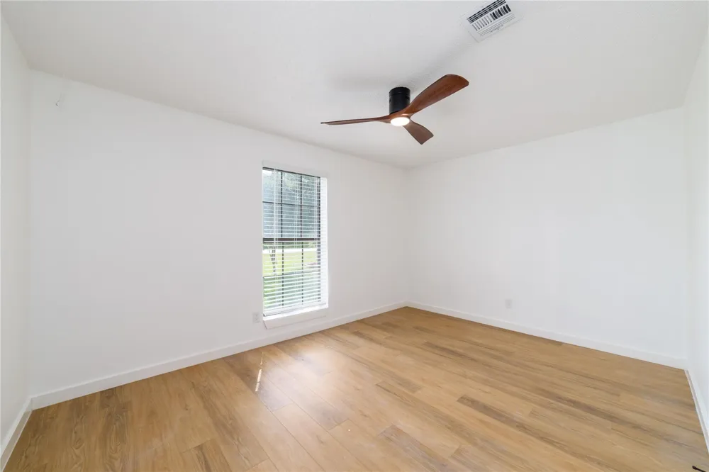 3304 Bruce Hall Road Santa Fe, TX 77510