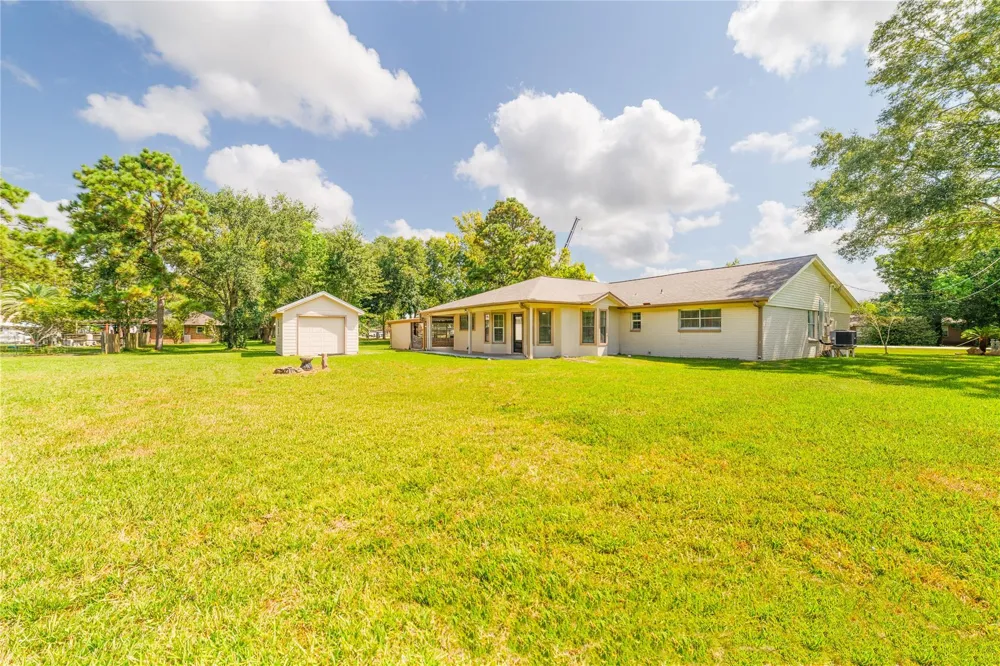 3304 Bruce Hall Road Santa Fe, TX 77510