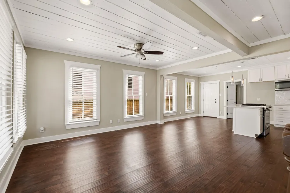 1011 Sealy Street Galveston, TX 77550