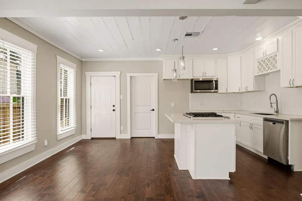 1011 Sealy Street Galveston, TX 77550