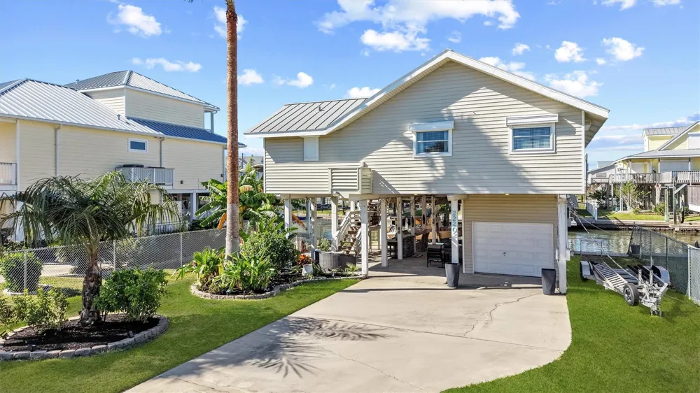 22202 Frio Drive Galveston, TX 77554