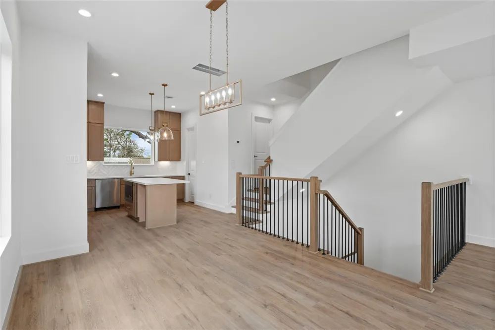 826 Curtin Street #F Houston, TX 77018