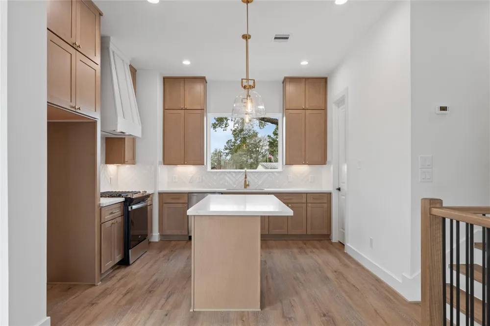 826 Curtin Street #F Houston, TX 77018