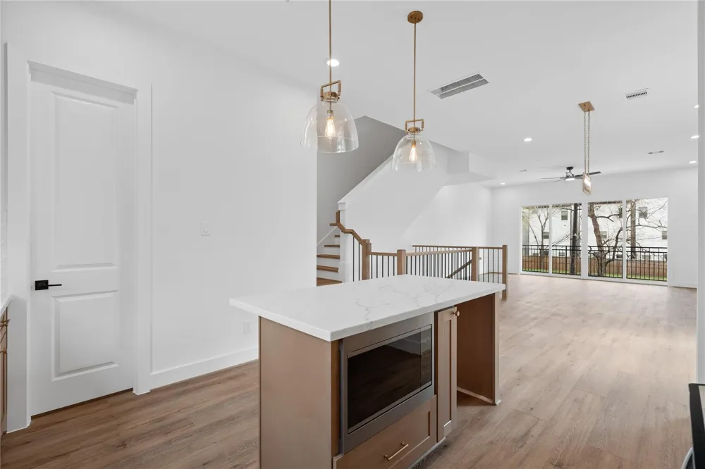 826 Curtin Street #F Houston, TX 77018