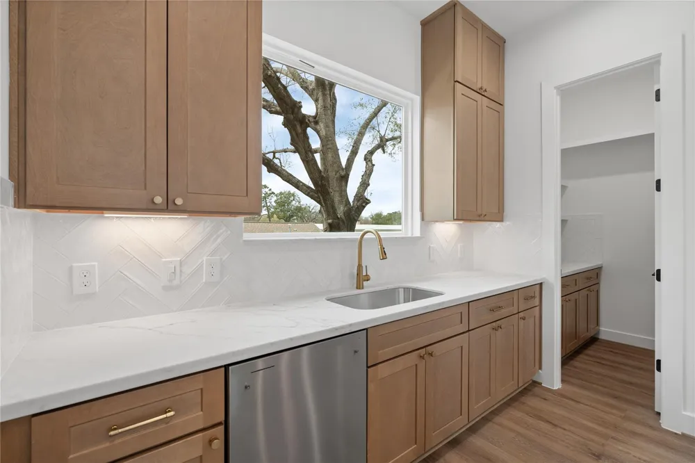 826 Curtin Street #F Houston, TX 77018