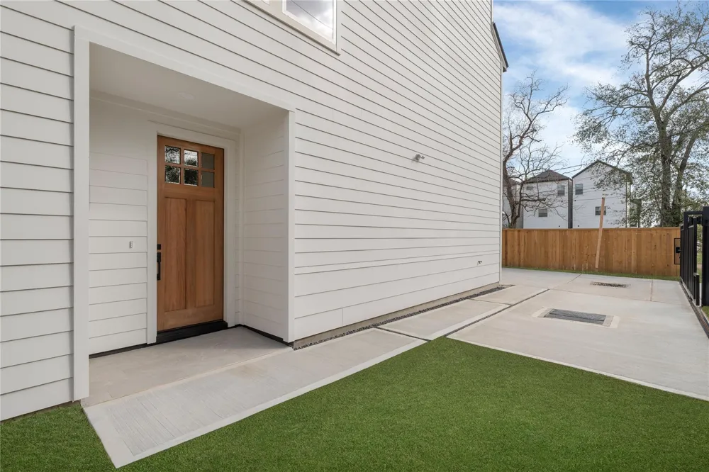 826 Curtin Street #F Houston, TX 77018