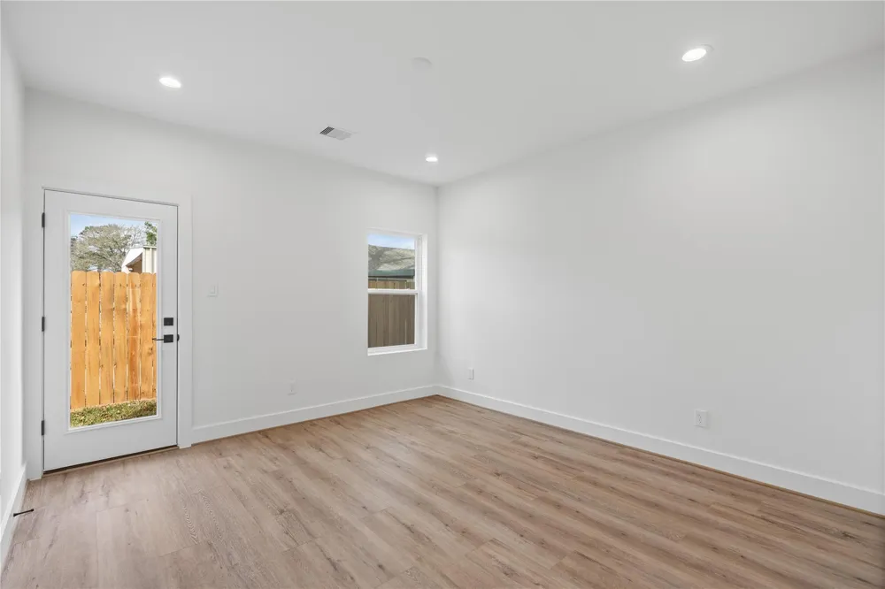 826 Curtin Street #F Houston, TX 77018