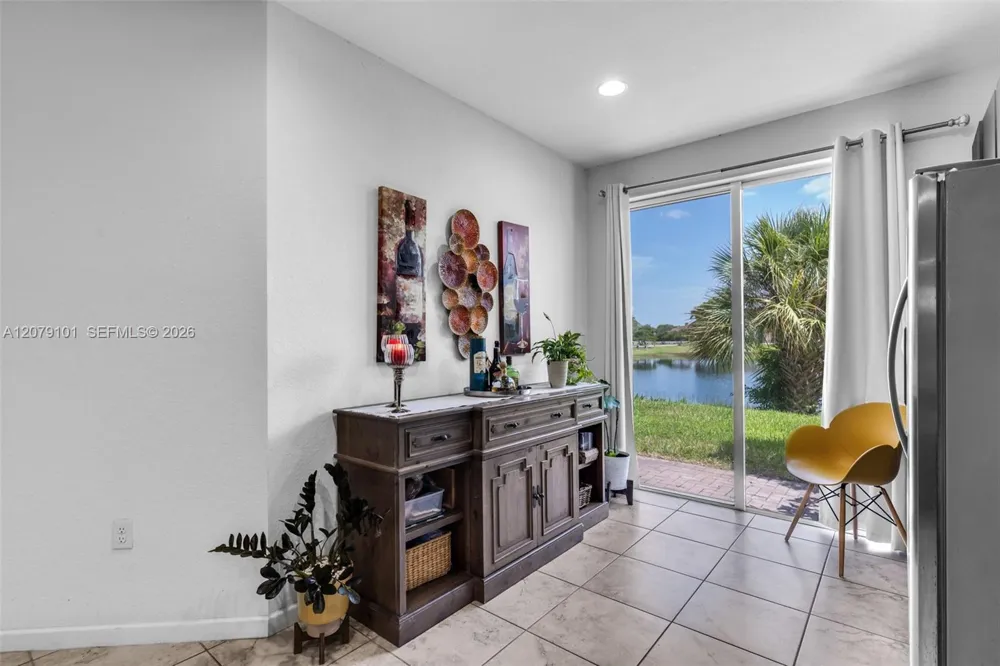 2438 SE 15 St Homestead, FL 33035