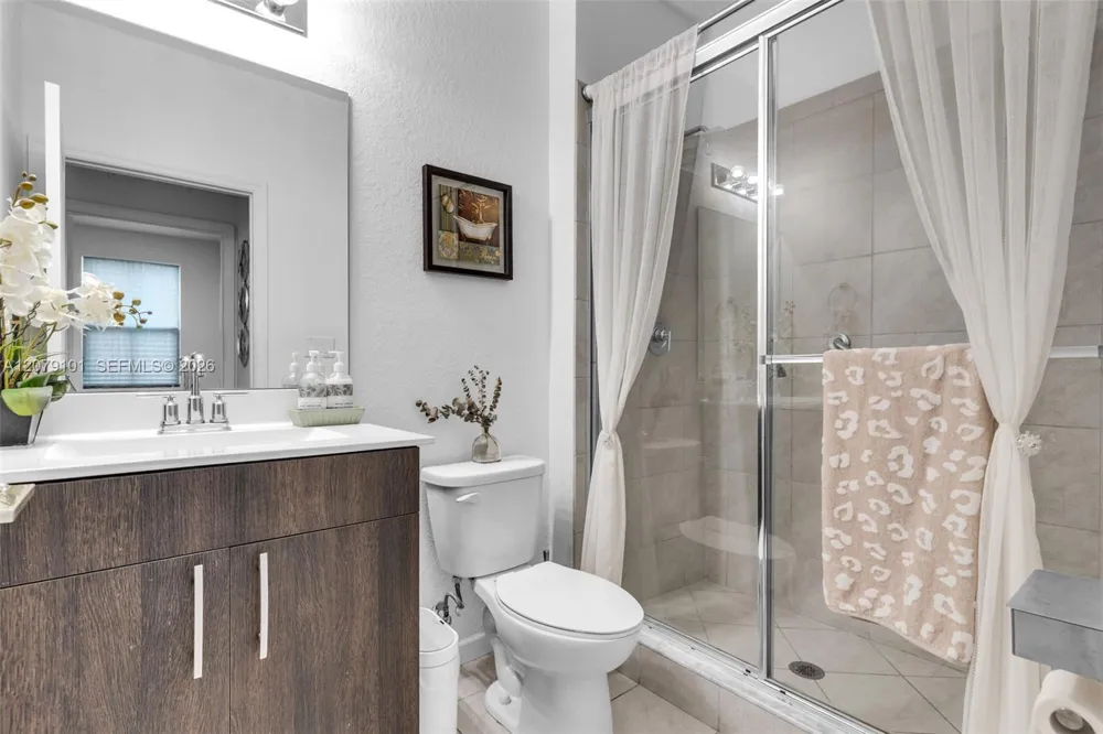 2438 SE 15 St Homestead, FL 33035