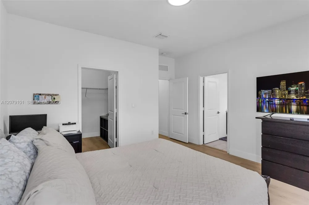 2438 SE 15 St Homestead, FL 33035