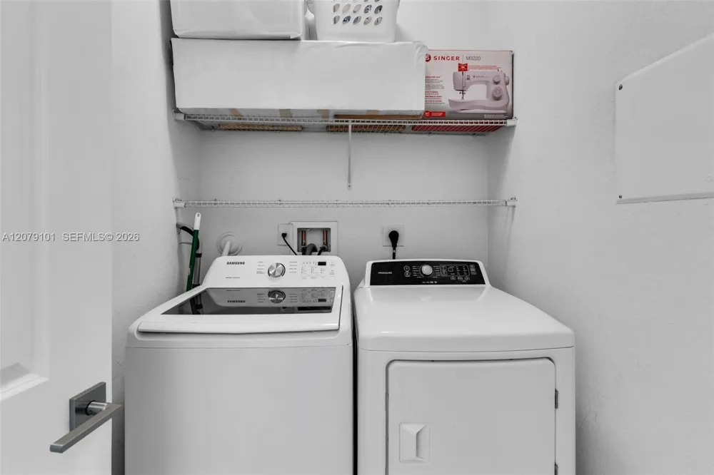 2438 SE 15 St Homestead, FL 33035