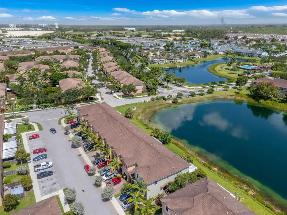 2438 SE 15 St Homestead, FL 33035