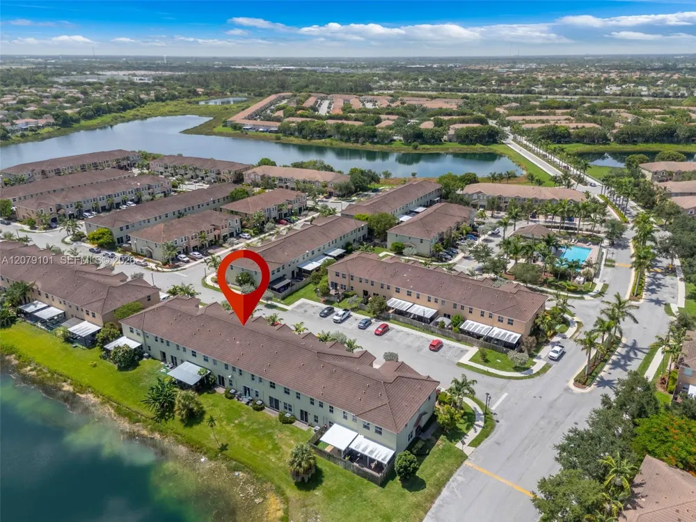 2438 SE 15 St Homestead, FL 33035