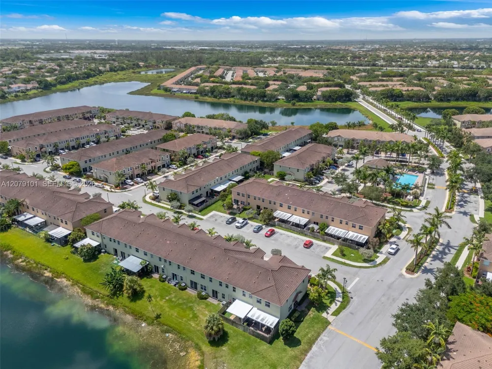 2438 SE 15 St Homestead, FL 33035