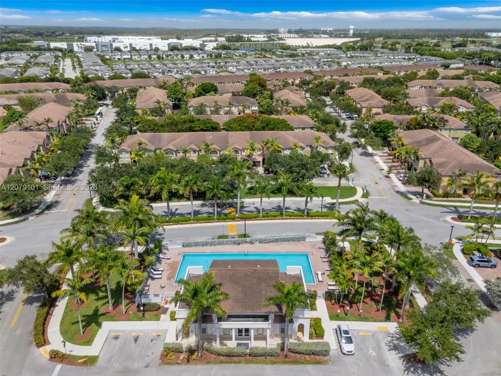 2438 SE 15 St Homestead, FL 33035