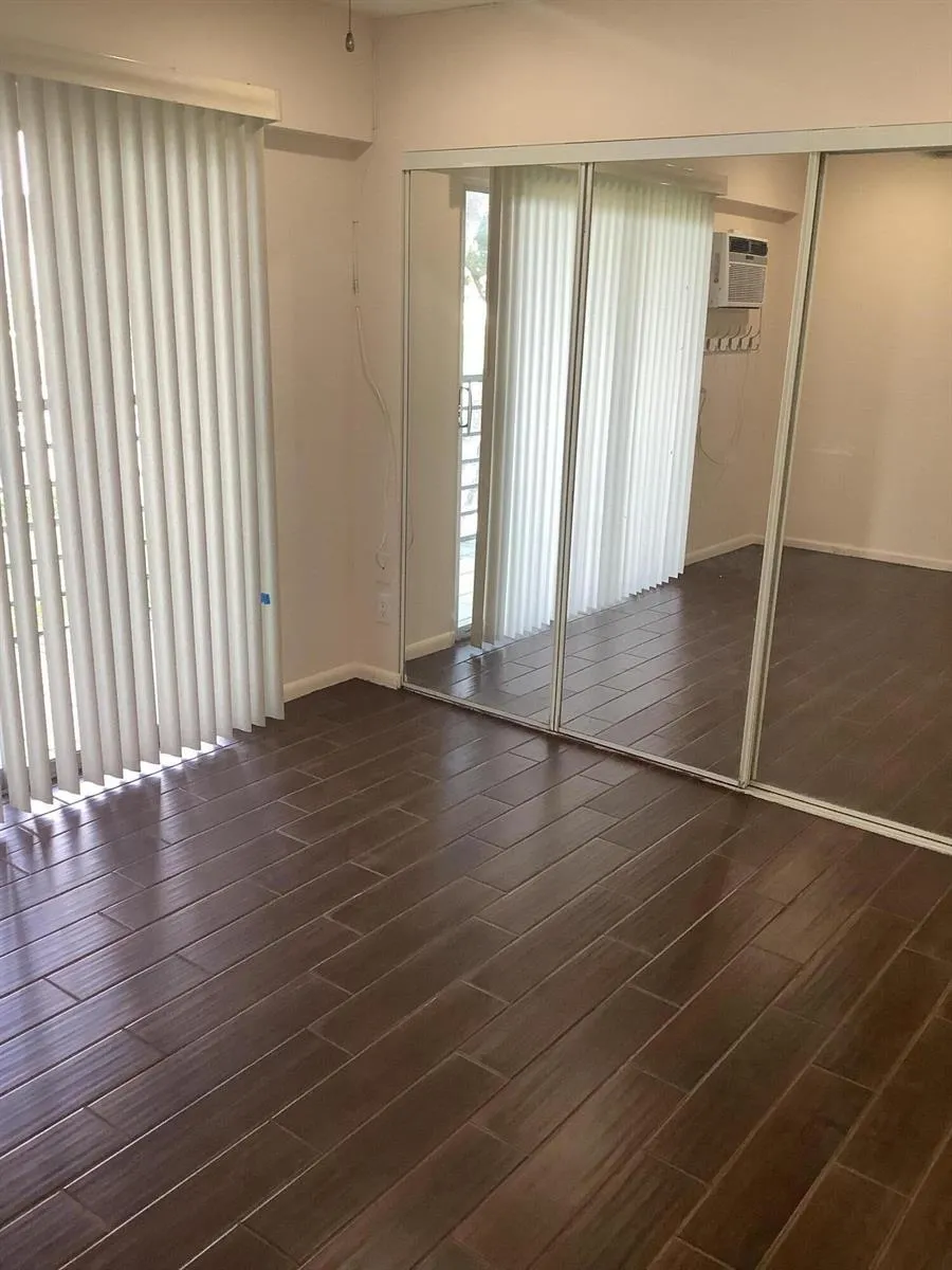 119 Fanshaw C Boca Raton, FL 33434