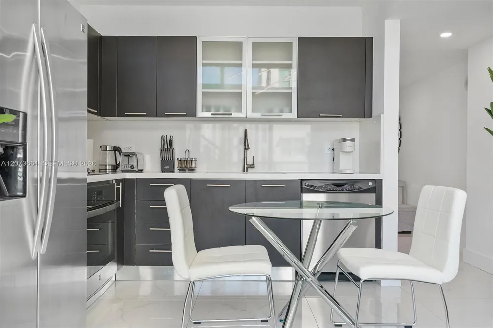 41 SE 5th St #1111 Miami, FL 33131