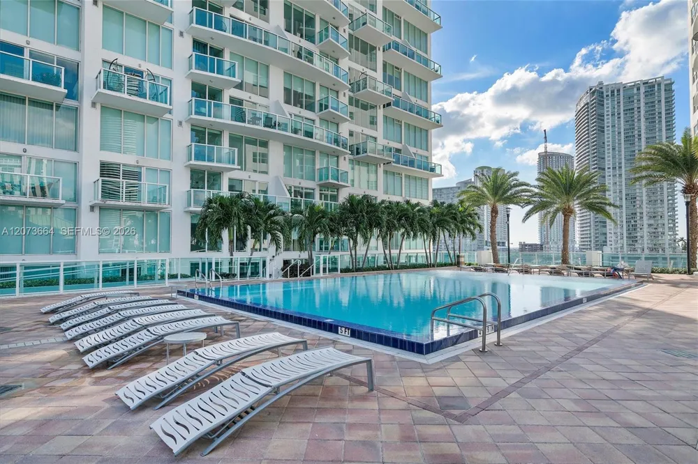 41 SE 5th St #1111 Miami, FL 33131