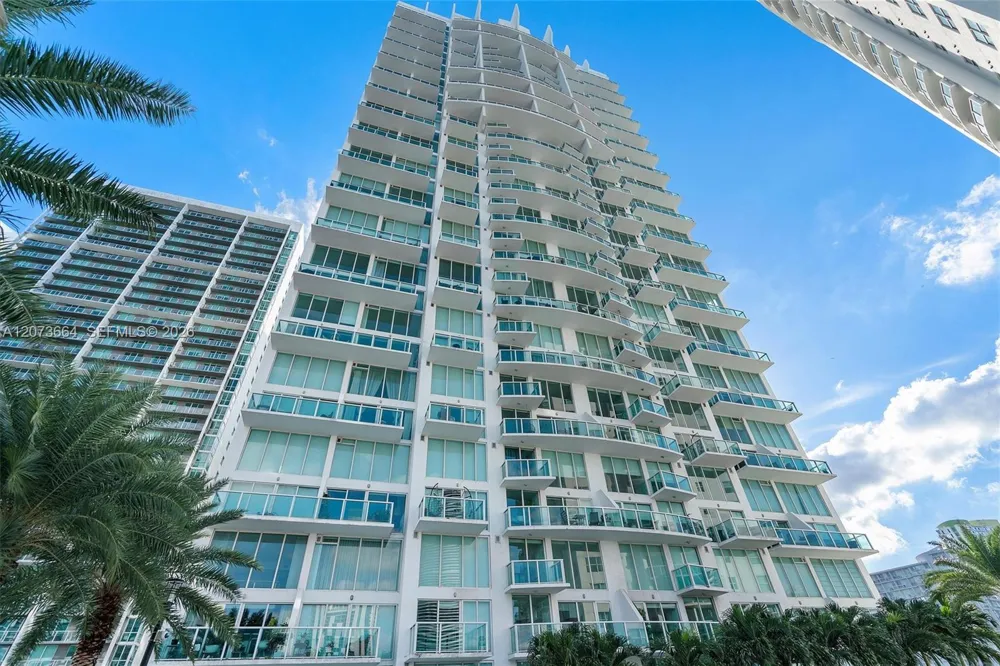 41 SE 5th St #1111 Miami, FL 33131
