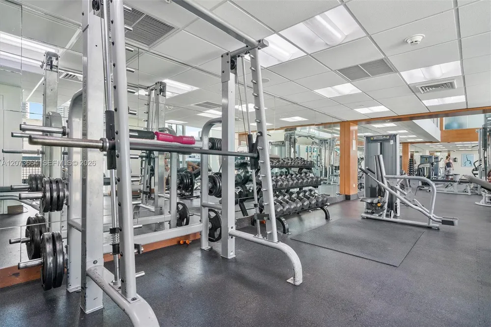 41 SE 5th St #1111 Miami, FL 33131