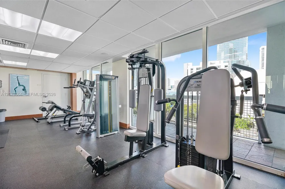 41 SE 5th St #1111 Miami, FL 33131