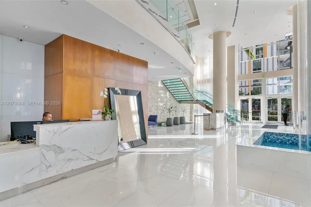 41 SE 5th St #1111 Miami, FL 33131