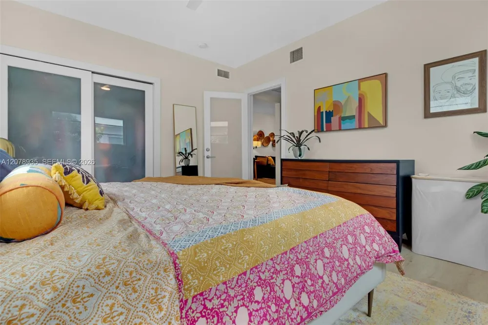 1341 15th St #206 Miami Beach, FL 33139