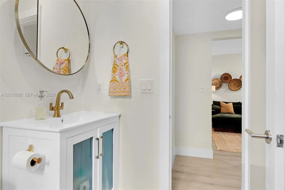 1341 15th St #206 Miami Beach, FL 33139