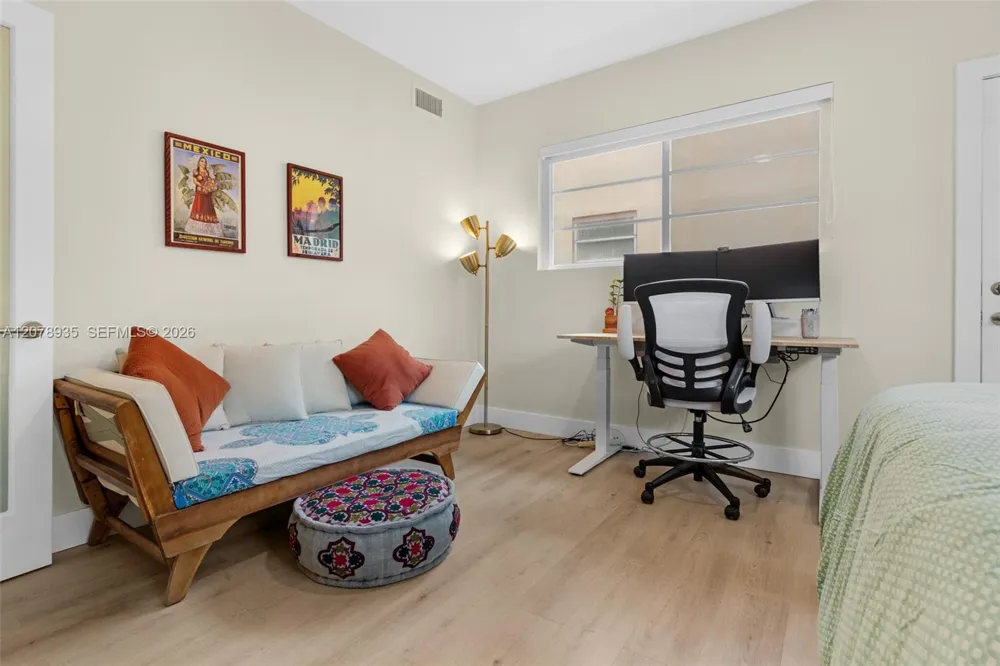 1341 15th St #206 Miami Beach, FL 33139