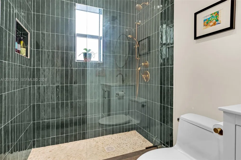 1341 15th St #206 Miami Beach, FL 33139