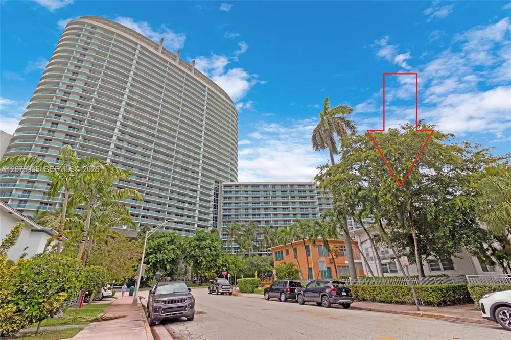1341 15th St #206 Miami Beach, FL 33139
