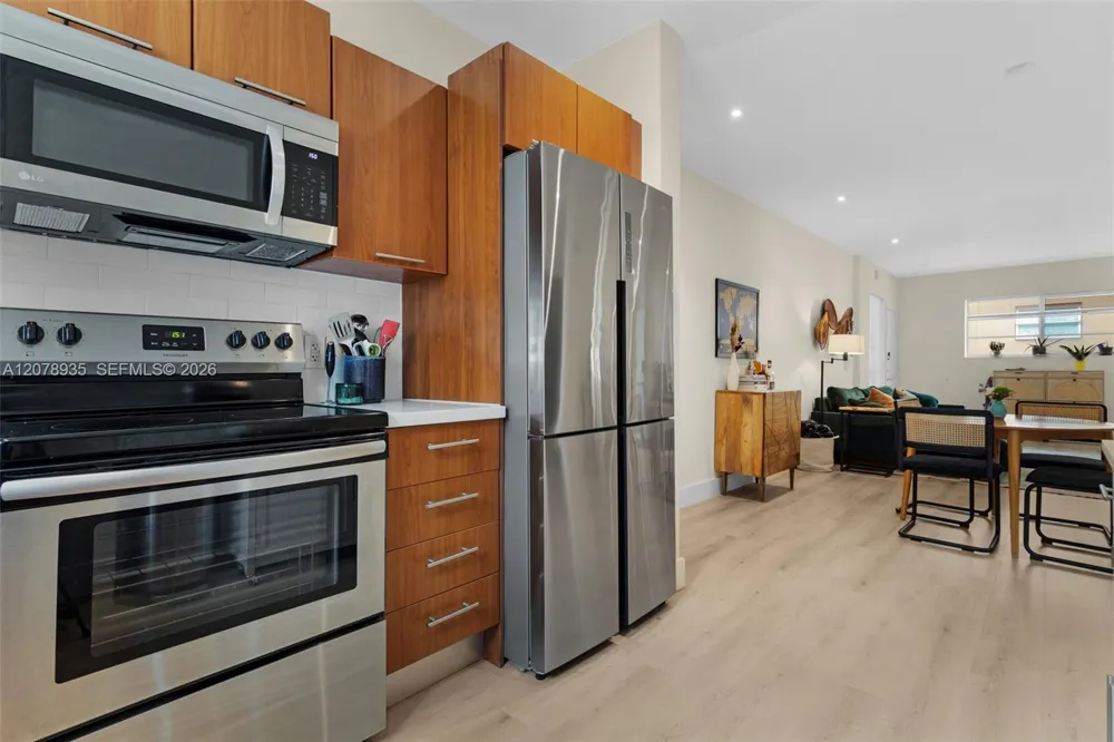 1341 15th St #206 Miami Beach, FL 33139