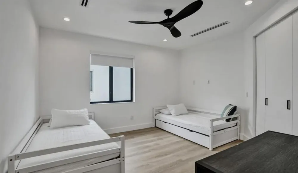 828 SW 16TH STREET Fort Lauderdale, FL 33315