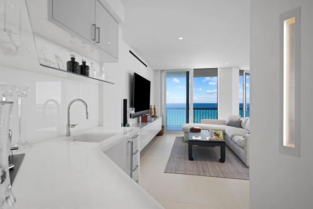 2100 S Ocean Boulevard #408N Palm Beach, FL 33480