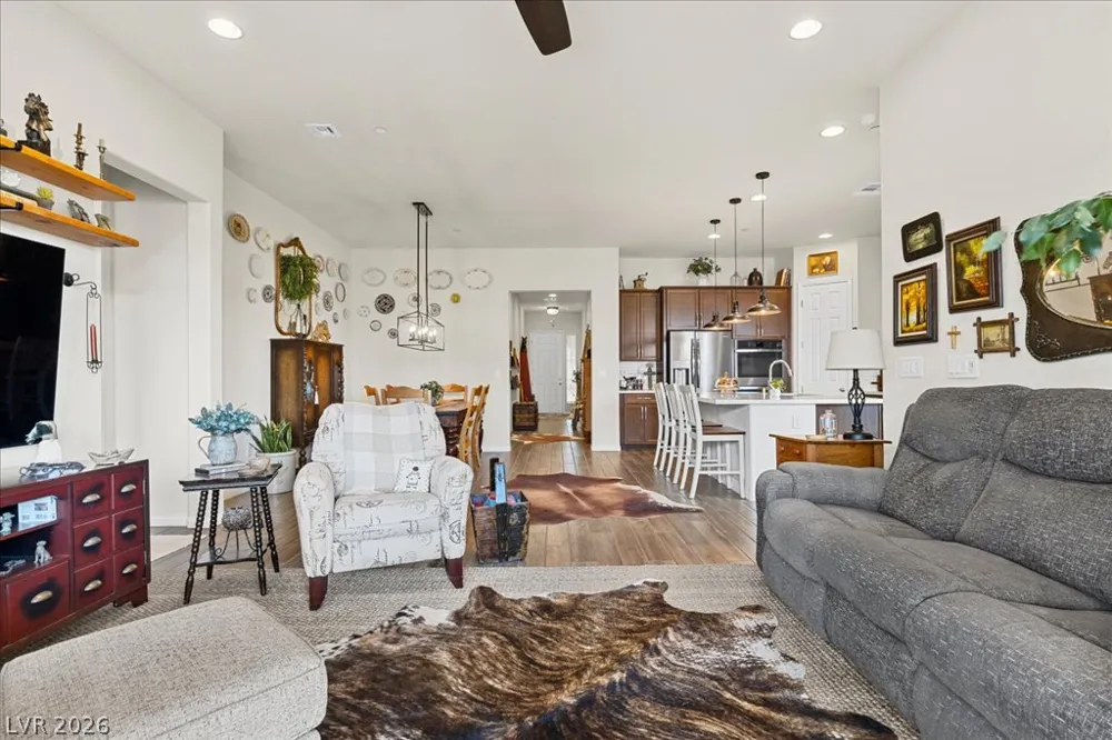 10949 Nicholas Jay Avenue Las Vegas, NV 89166