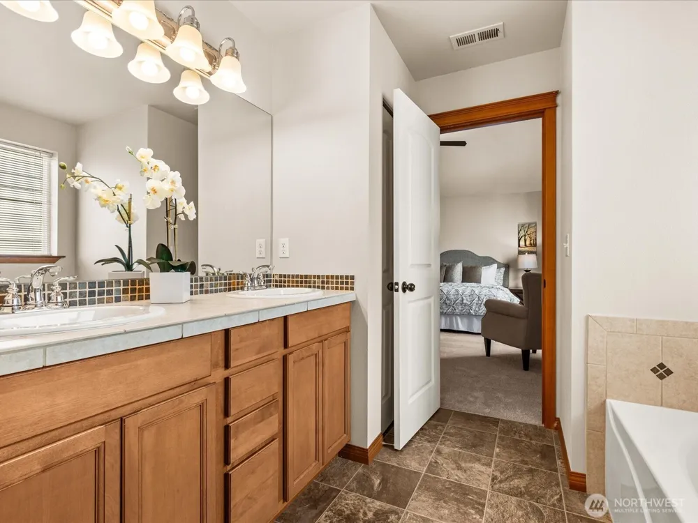 103 162nd Place SE Bothell, WA 98012