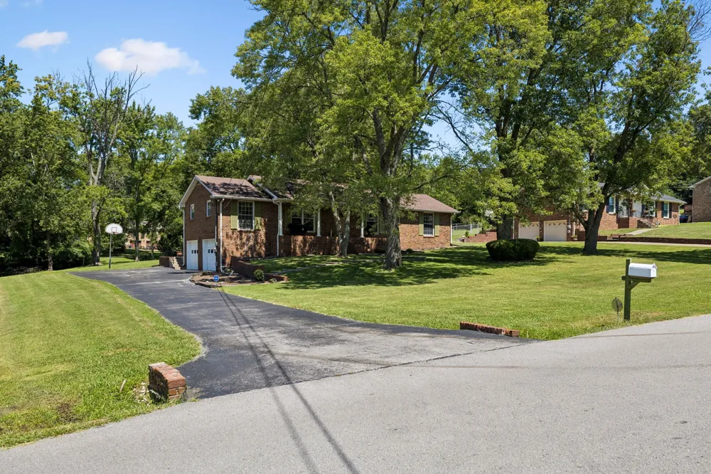 108 Due West Dr Mount Juliet, TN 37122