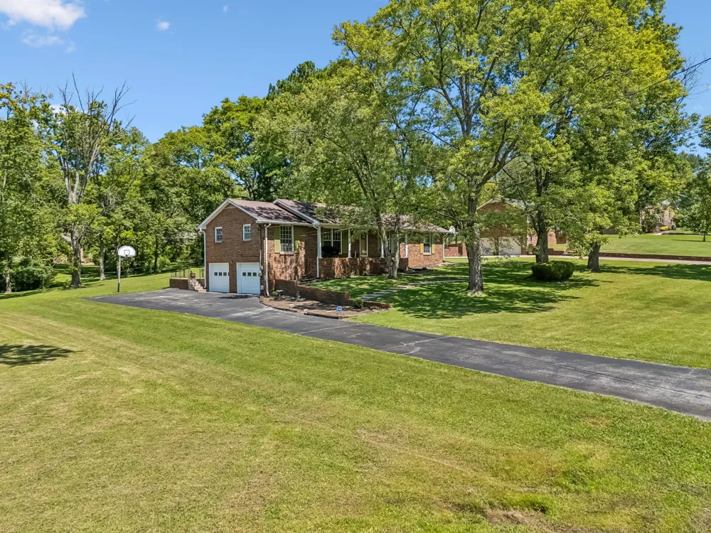 108 Due West Dr Mount Juliet, TN 37122