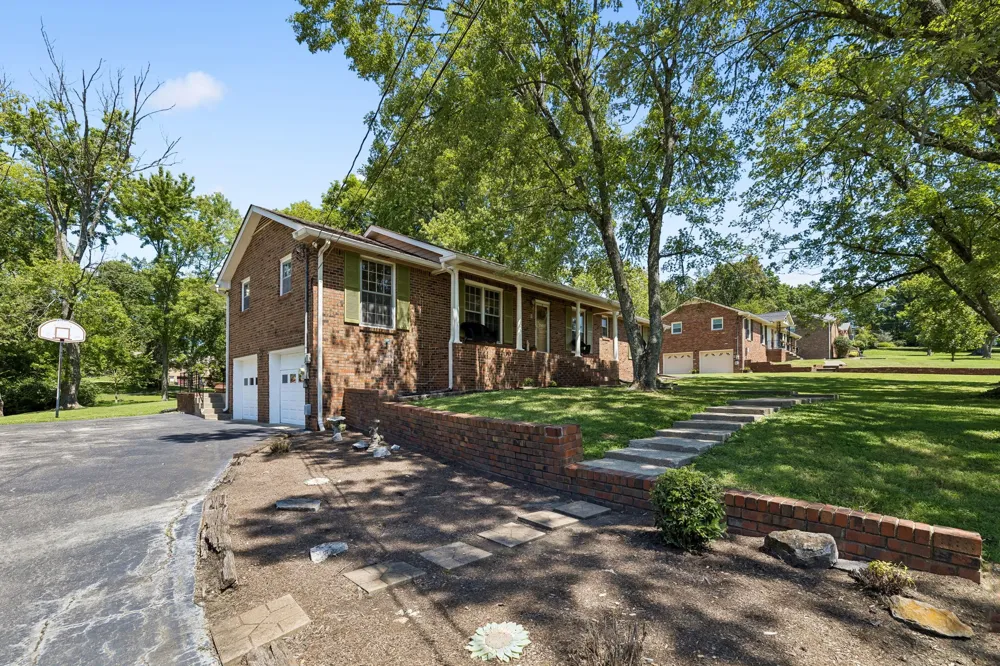 108 Due West Dr Mount Juliet, TN 37122