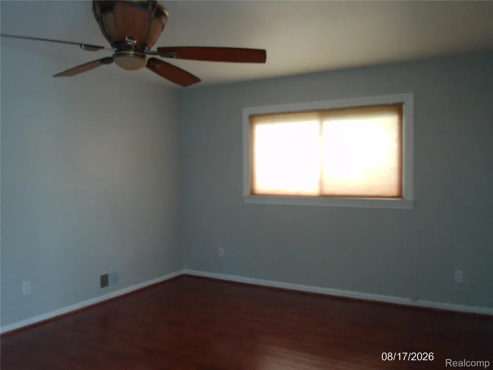 26445 Colgate Street Inkster City, MI 48141
