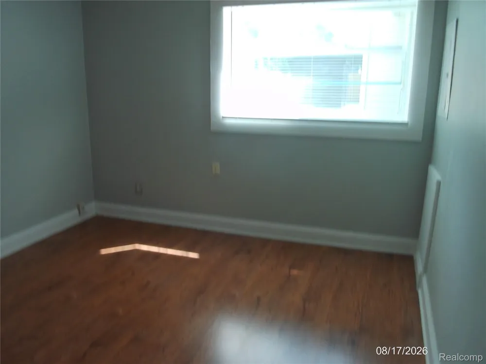 26445 Colgate Street Inkster City, MI 48141