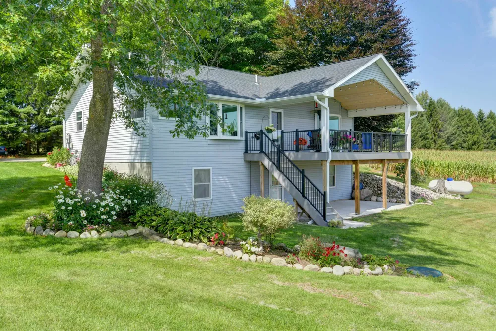 5773 Zue Road Mayfield Township, MI 49620