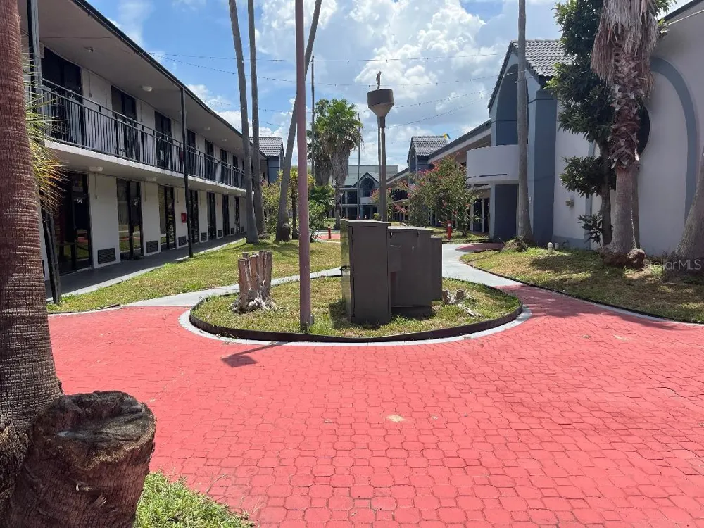 8421 S ORANGE BLOSSOM TRAIL #263 Orlando, FL 32809
