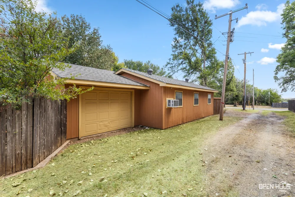 401 Kay Street Henrietta, TX 76365